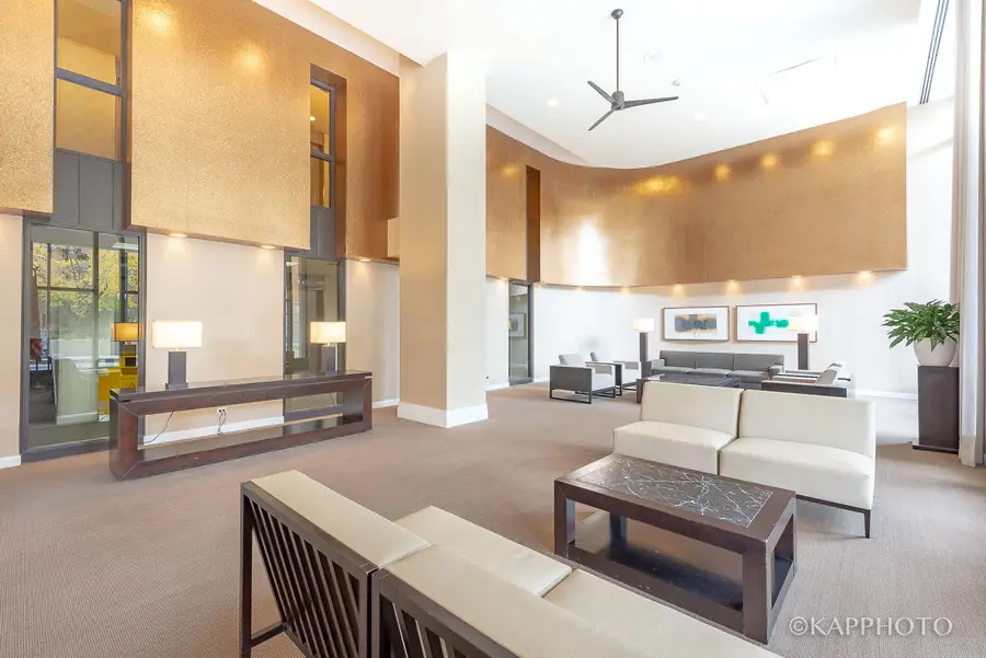 3930 N Pine Grove Avenue #2005, Chicago, IL 60613 - Image #2