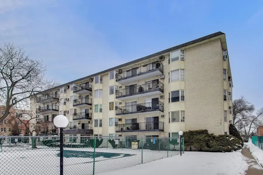 5510 Lincoln Avenue #B205, Morton Grove, IL 60053 - #2