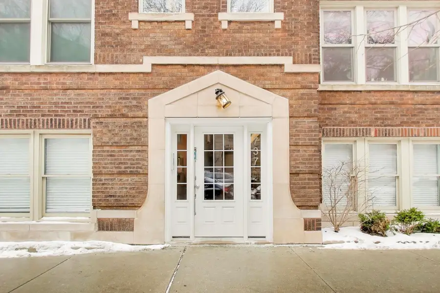 737 W Belden Avenue #D, Chicago, IL 60614 - #2