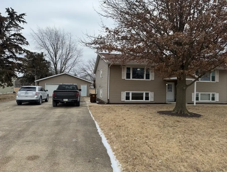 424 12th Street, Erie, IL 61250 - #3