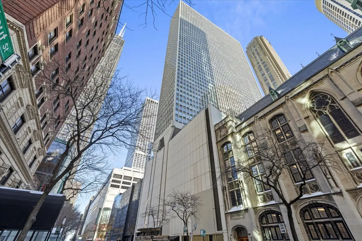 111 E Chestnut Street #16H, Chicago, IL 60611 - #1