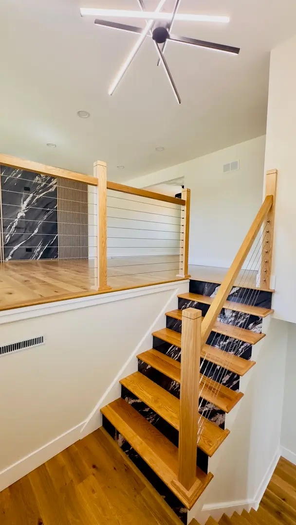 527 Northgate Road, Lindenhurst, IL 60046 - Image #2