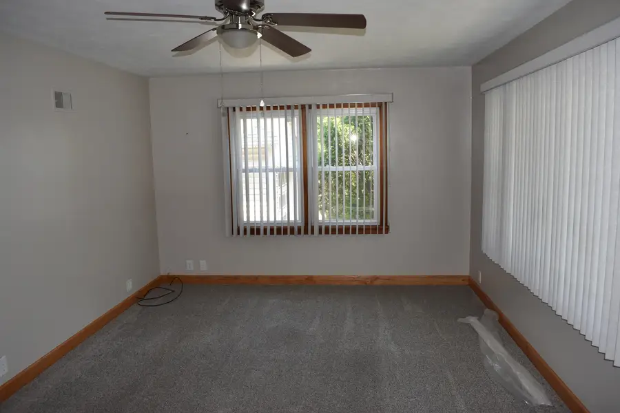 211 N Monroe Street, Flanagan, IL 61740 - #2