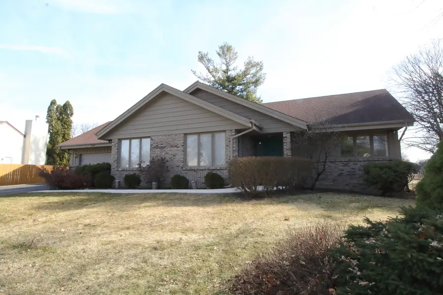 5858 Rainsford Way, Rockford, IL 61107 - #2