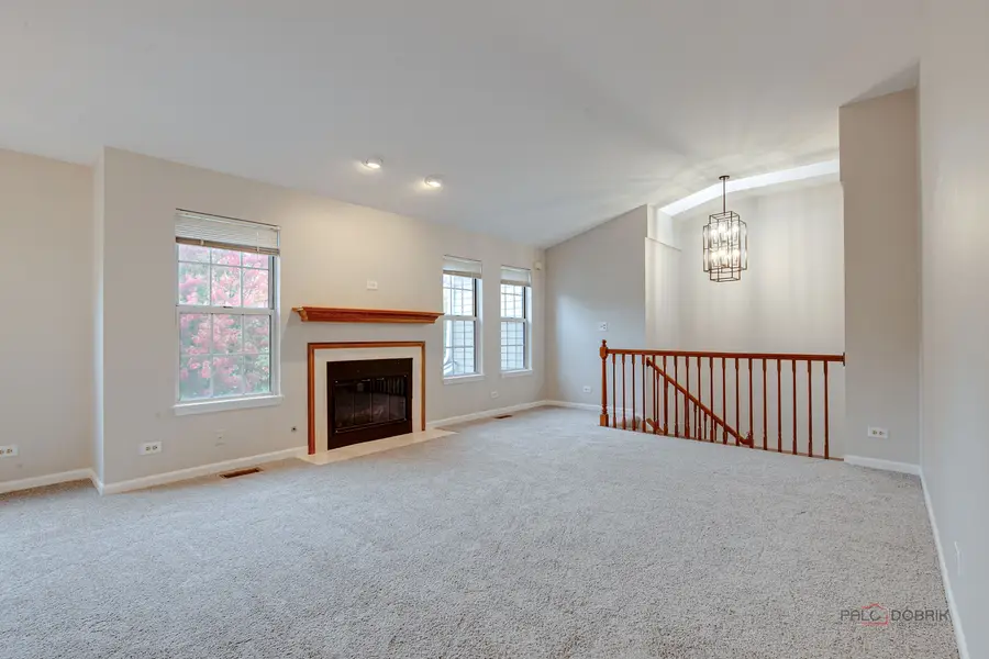 543 Grosse Pointe Circle, Vernon Hills, IL 60061 - Image #2