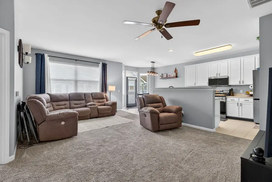 1596 W Ludington Circle, Romeoville, IL 60446 - Image #3