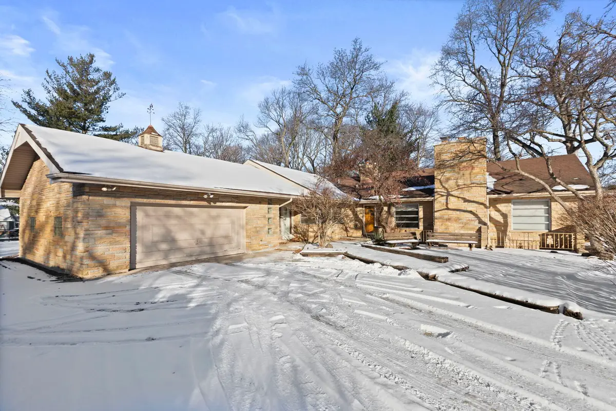2136 Linden Lane, Palatine, IL 60067 - Image #1
