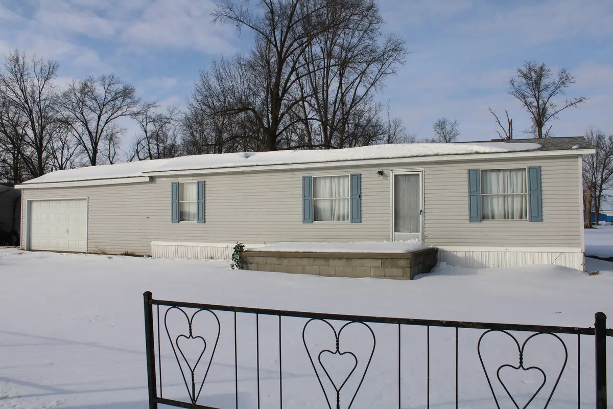 406 W Kirkwood Street, Odin, IL 62870 - #1