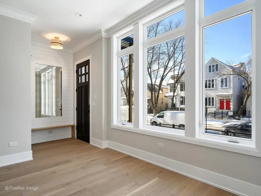 3045 N Christiana Avenue, Chicago, IL 60618 - Image #2