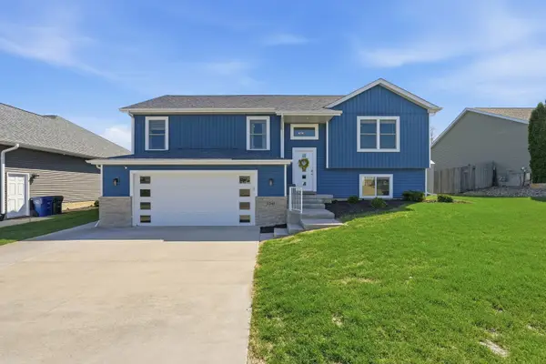 1241 W 63rd Street, Davenport, IA 52806