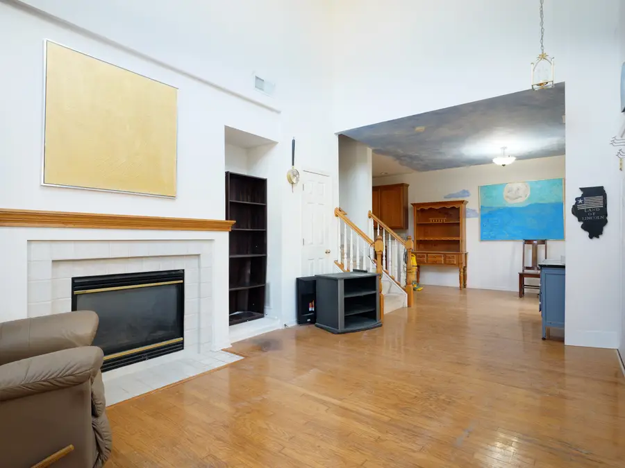 2233 Hillsboro Court, Aurora, IL 60503 - Image #2