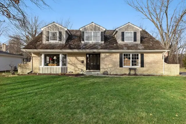 17 Camberley Court, Hinsdale, IL 60521 - #2