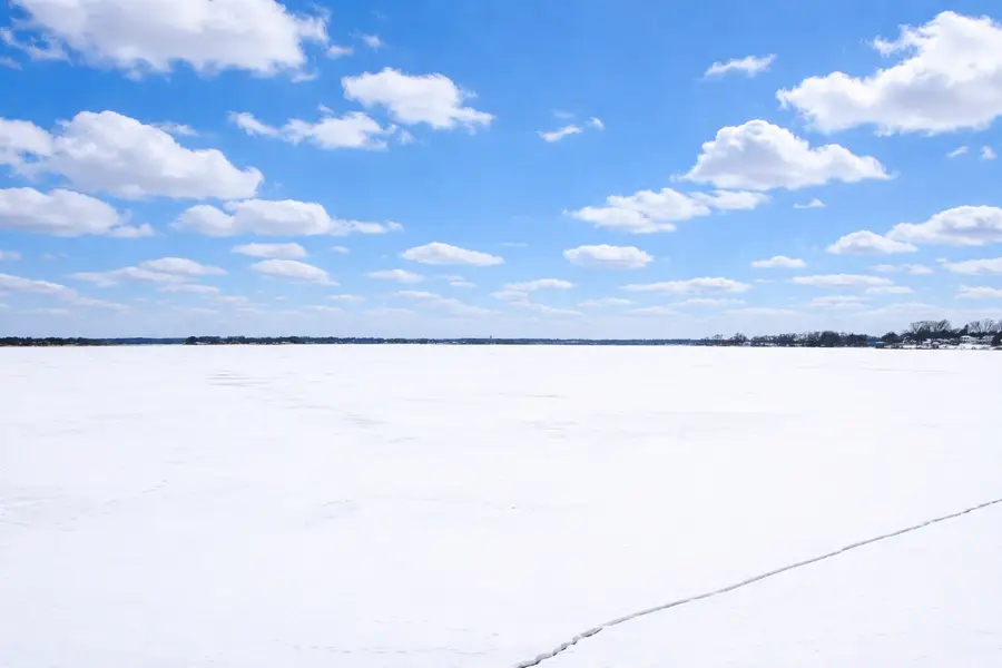 26083 W Calhoun Avenue, Antioch, IL 60002 - Image #2