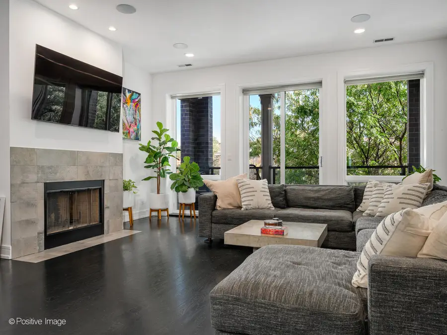 2922 N Sheffield Avenue #3, Chicago, IL 60657 - #3