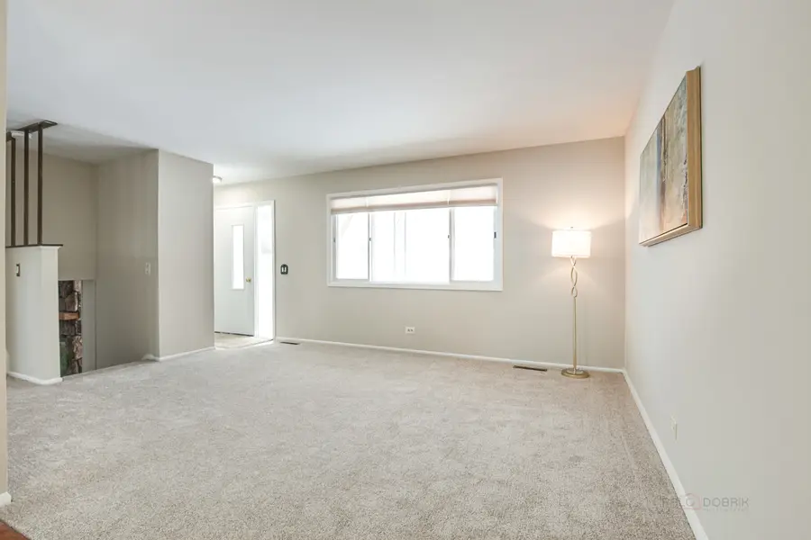 18758 W Highfield Drive, Gurnee, IL 60031 - Image #2