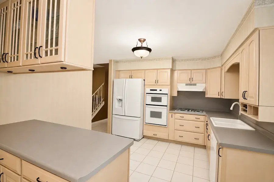 917 W Army Trail Boulevard, Addison, IL 60101 - #3