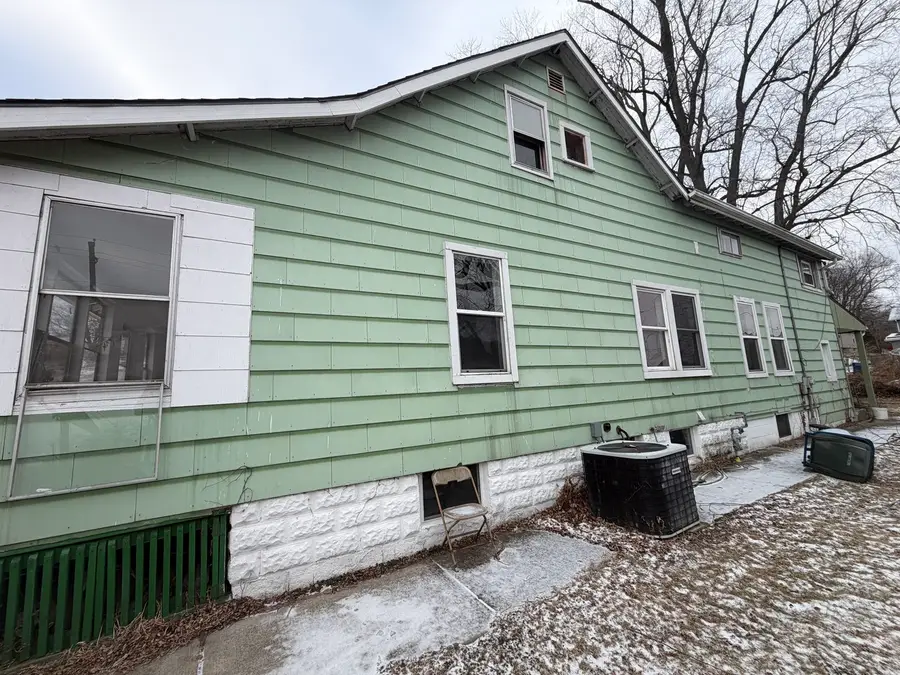 118 4th Street, Silvis, IL 61282 - #2