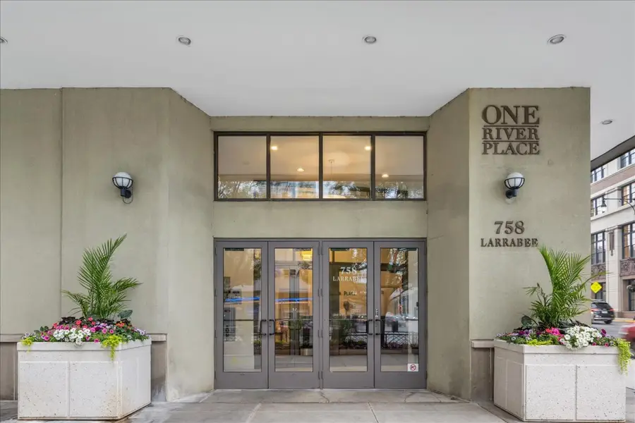 758 N Larrabee Street #519, Chicago, IL 60654 - Image #2