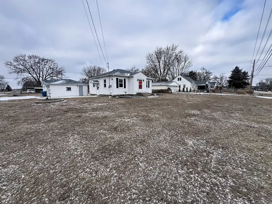 513 40th Street, East Moline, IL 61244 - #2