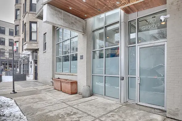 770 W Gladys Avenue #302, Chicago, IL 60661