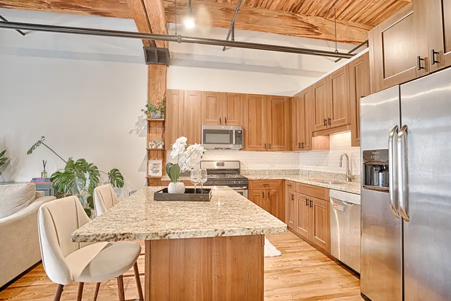 770 W Gladys Avenue #302, Chicago, IL 60661 - Image #3