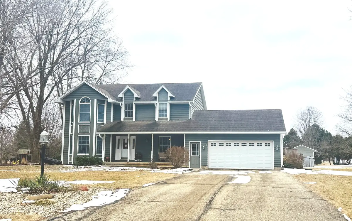 10151 E Hickory Ridge Drive, Rochelle, IL 61068 - #1
