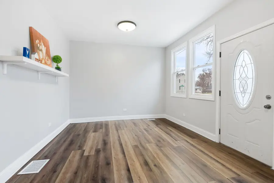 605 Grove Street, Aurora, IL 60505 - #3