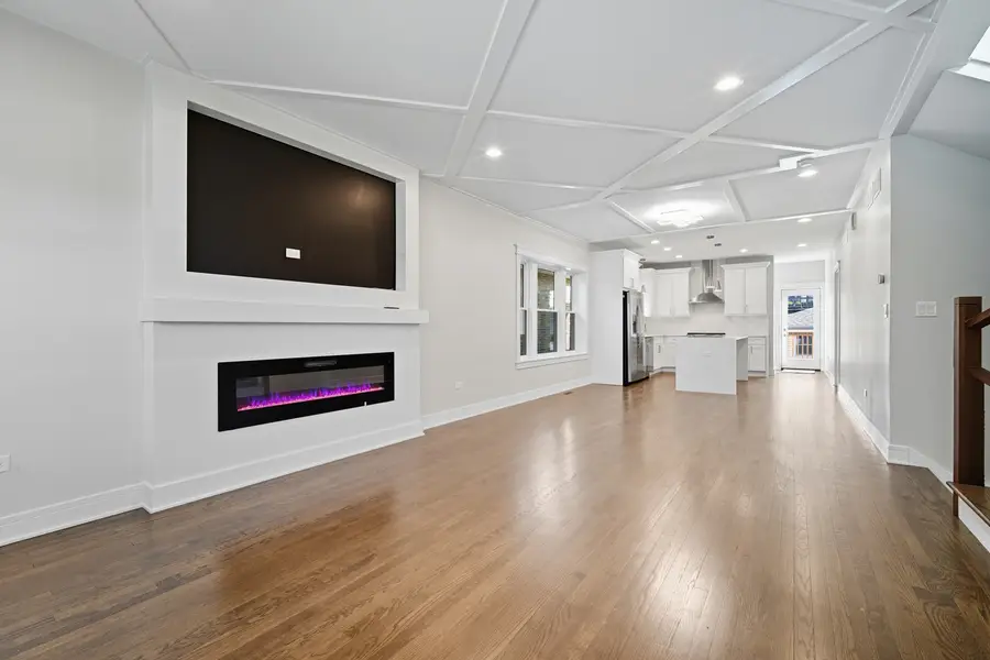 6109 W Berenice Avenue, Chicago, IL 60634 - #3