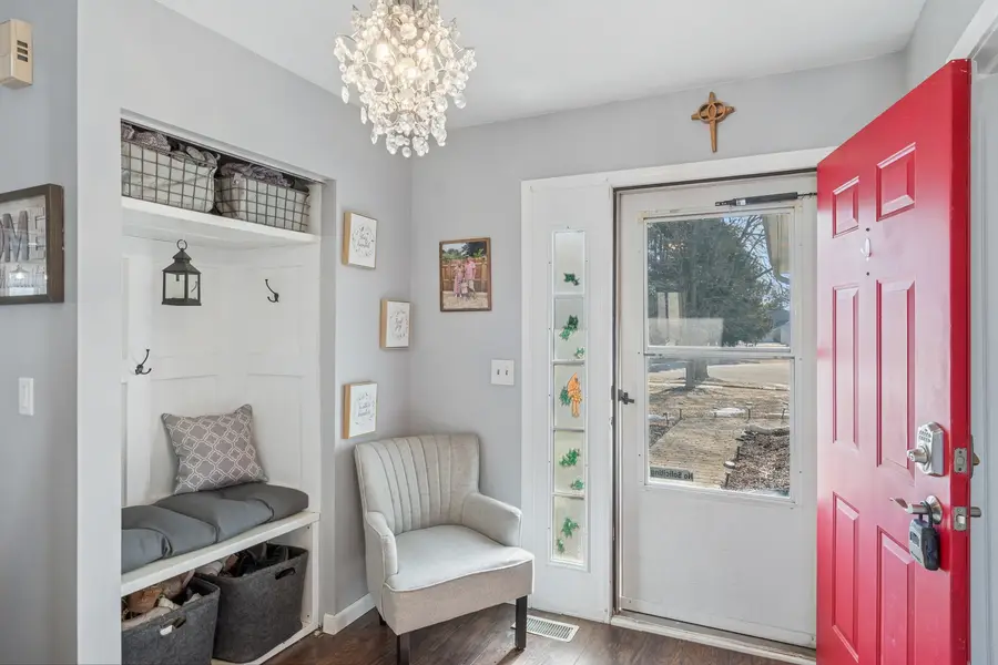 2307 Woodview Lane, Naperville, IL 60565 - Image #3