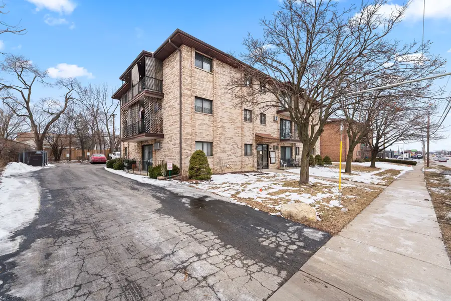 10912 Central Avenue #202, Chicago Ridge, IL 60415 - #3