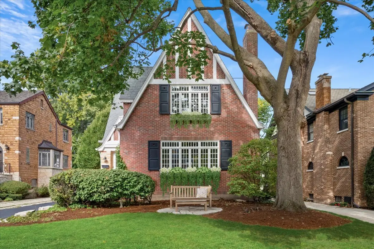 737 Maclean Avenue, Kenilworth, IL 60043 - #1