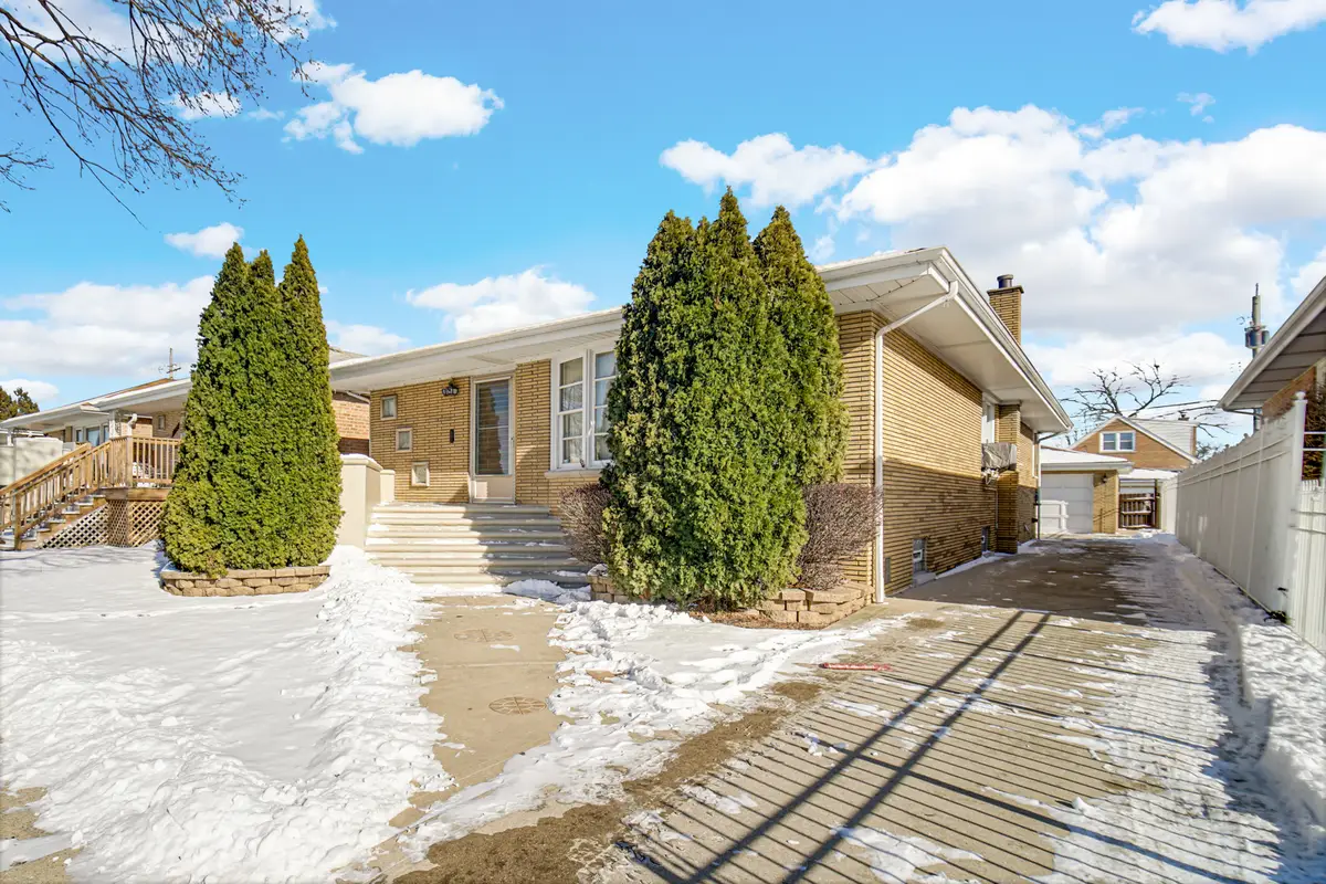 Address Withheld By Seller, Chicago, IL 60652 - Image #1