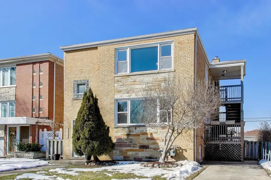 8428 Mccormick Boulevard, Skokie, IL 60076 - #2