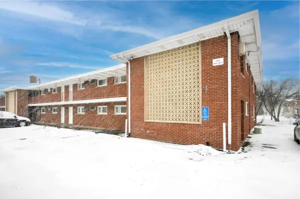 115 Dover Drive #13, Des Plaines, IL 60018