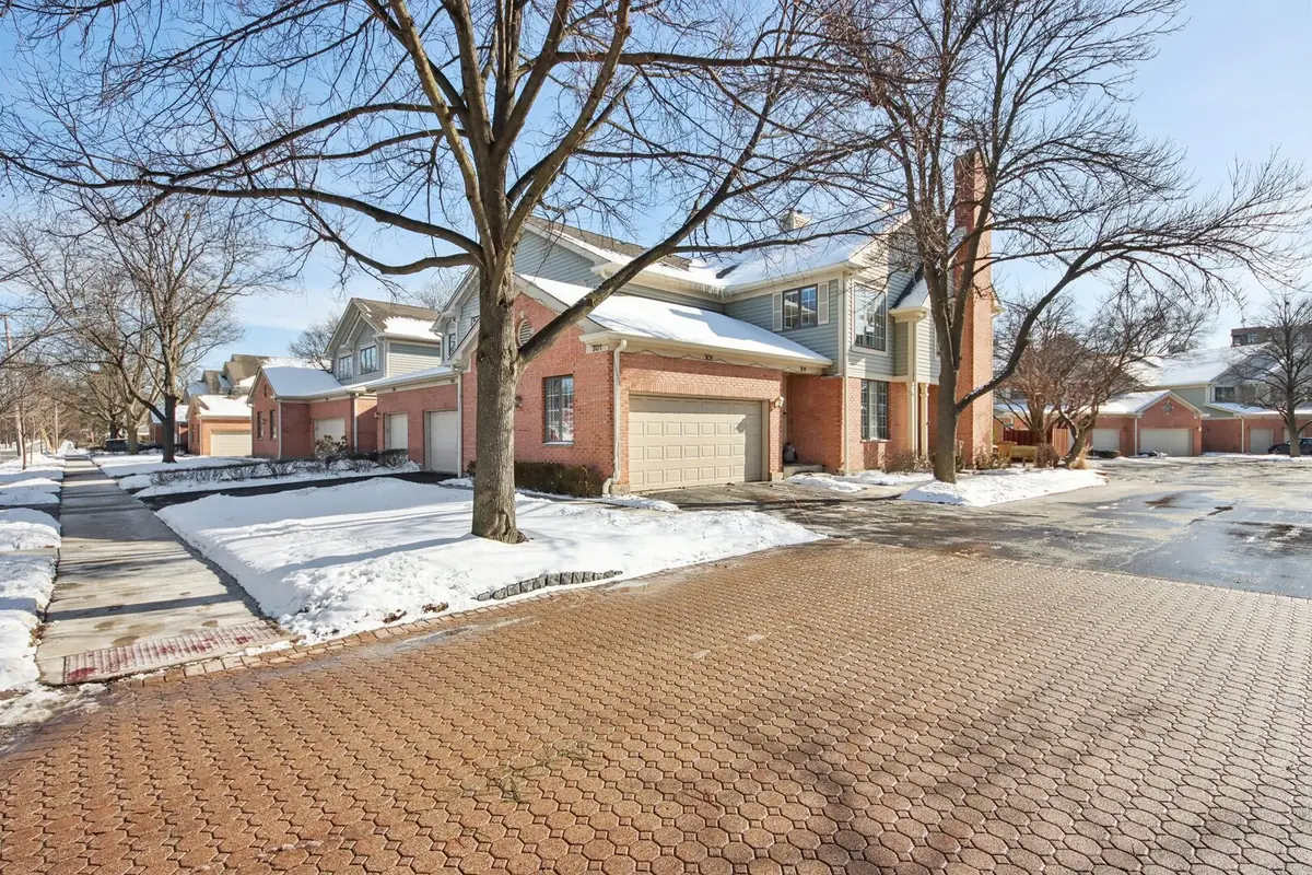 301 E Evergreen Avenue, Mount Prospect, IL 60056 - Image #1