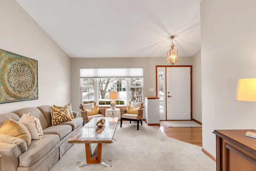 1216 Darnell Drive, Mundelein, IL 60060 - Image #2