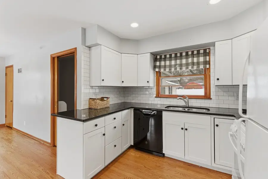 311 Crescent Drive, Sycamore, IL 60178 - Image #2