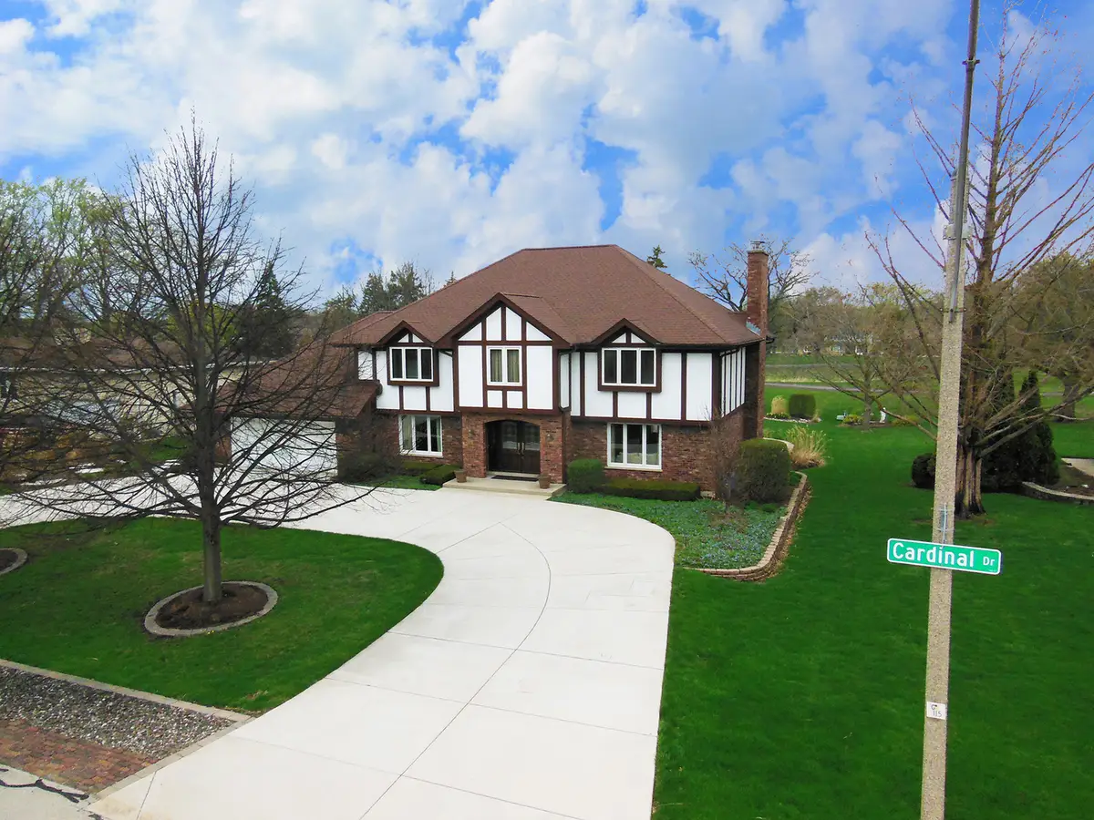 400 Cardinal Drive, Bloomingdale, IL 60108 - #1