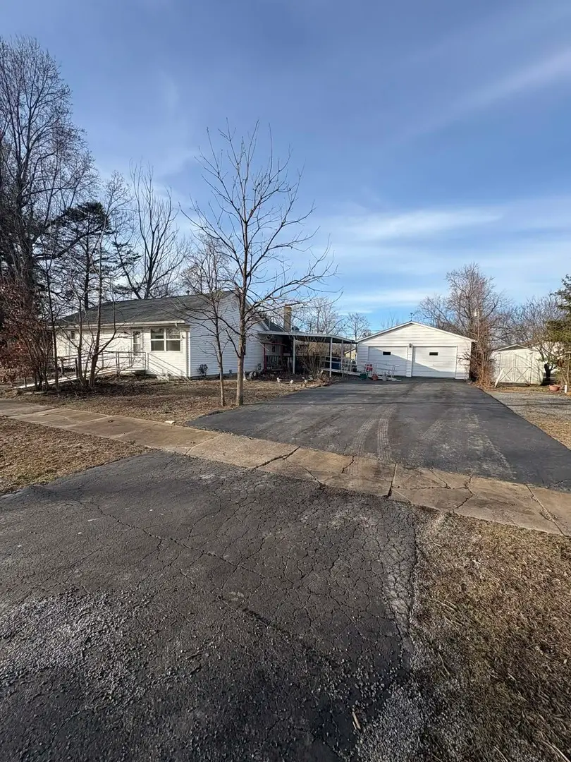 105 E Benedict Street, Valier, IL 62891 - #1