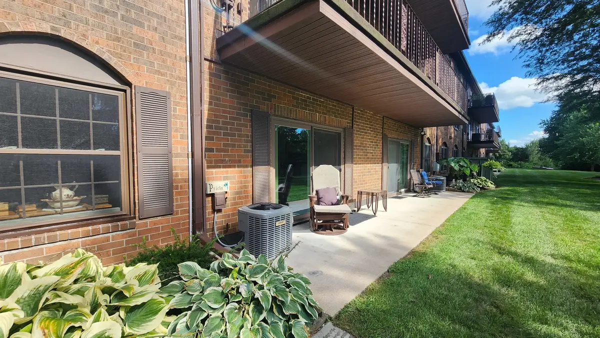 1360 Kimberly Ridge Road #111, Bettendorf, IA 52722 - #1