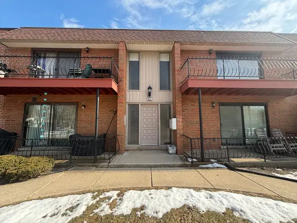 637 Carroll Parkway #203, Glenwood, IL 60425