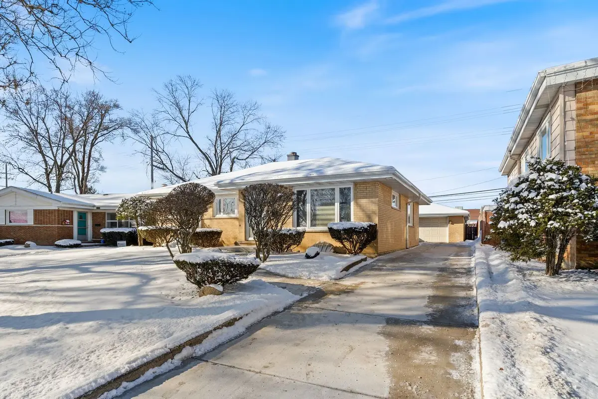 2418 W Martindale Drive, Westchester, IL 60154 - #1