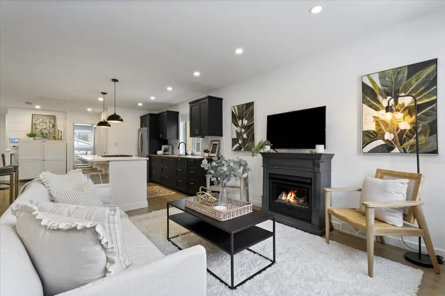 2854 N Richmond Street, Chicago, IL 60618 - Image #3