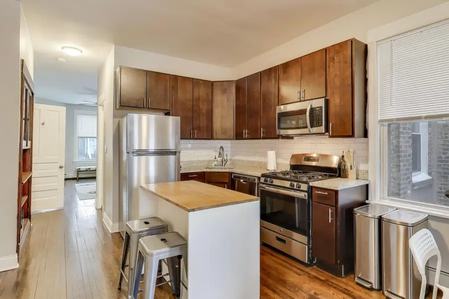 2706 N Lawndale Avenue, Chicago, IL 60647 - Image #2