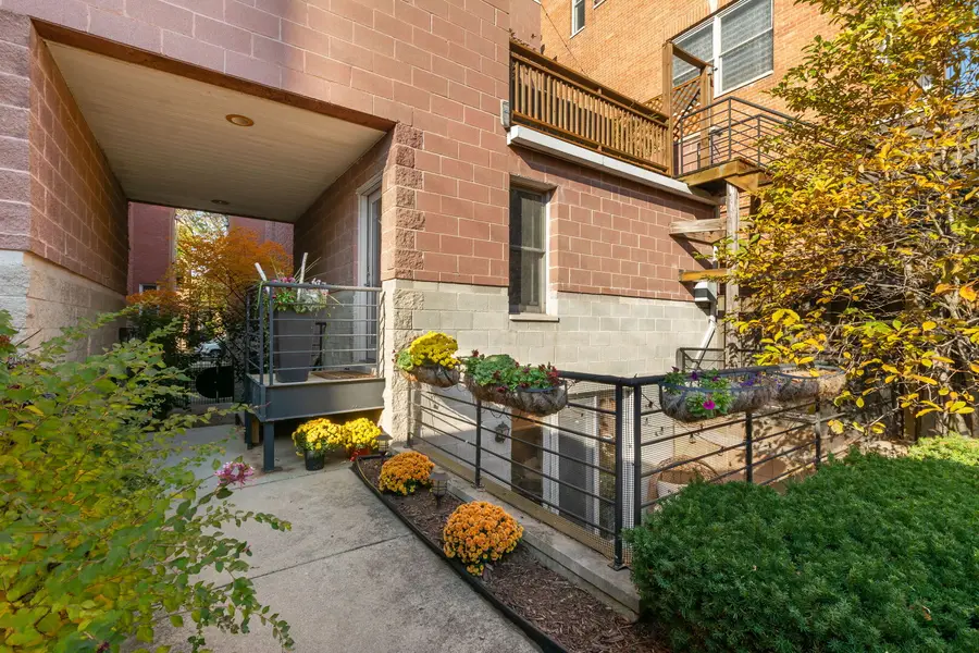 2415 N Janssen Avenue #D, Chicago, IL 60614 - Image #2