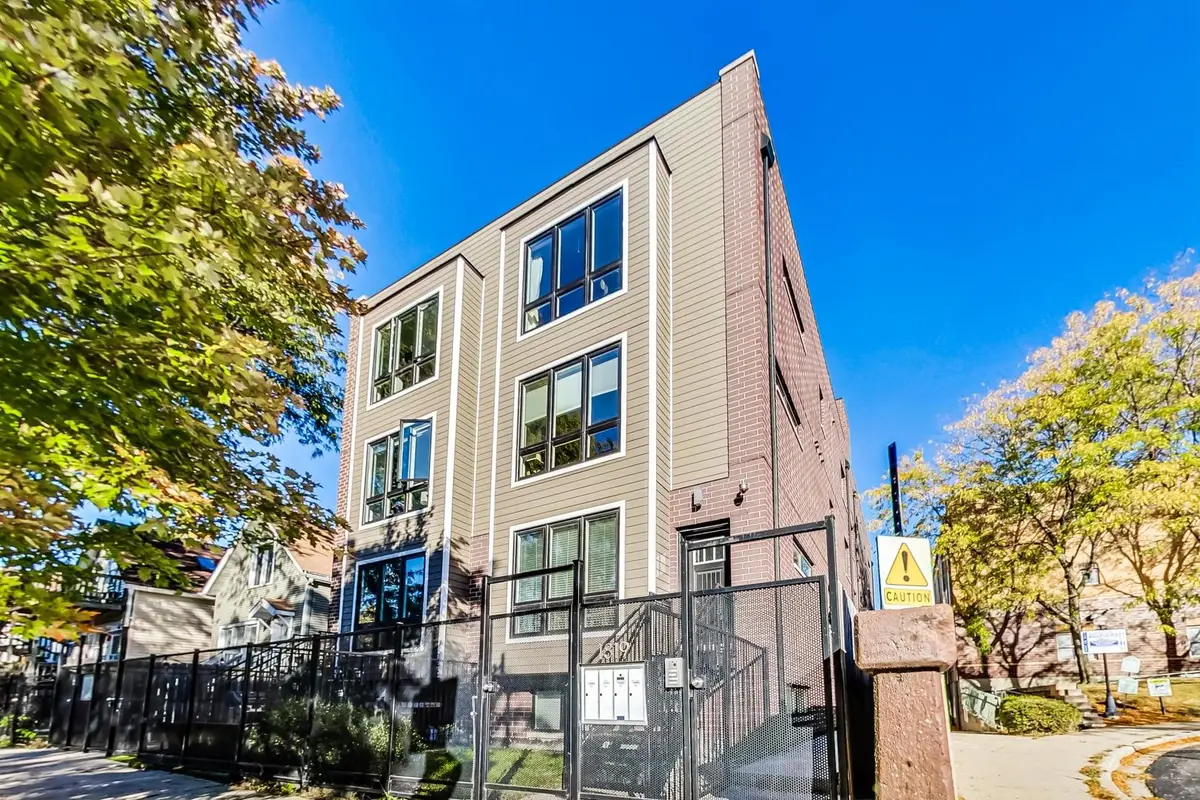 1819 N Saint Louis Avenue #2RN, Chicago, IL 60647 - Image #1