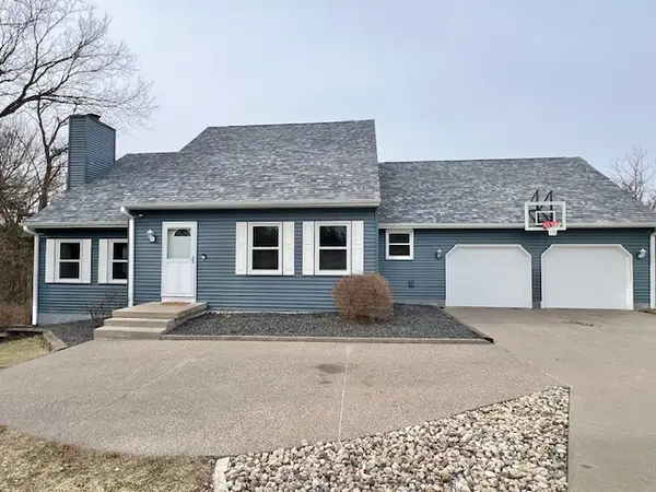 4 Birchwood Drive, Blue Grass, IA 52726
