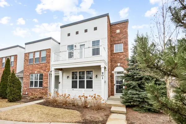 901 Times Square Drive, Aurora, IL 60504