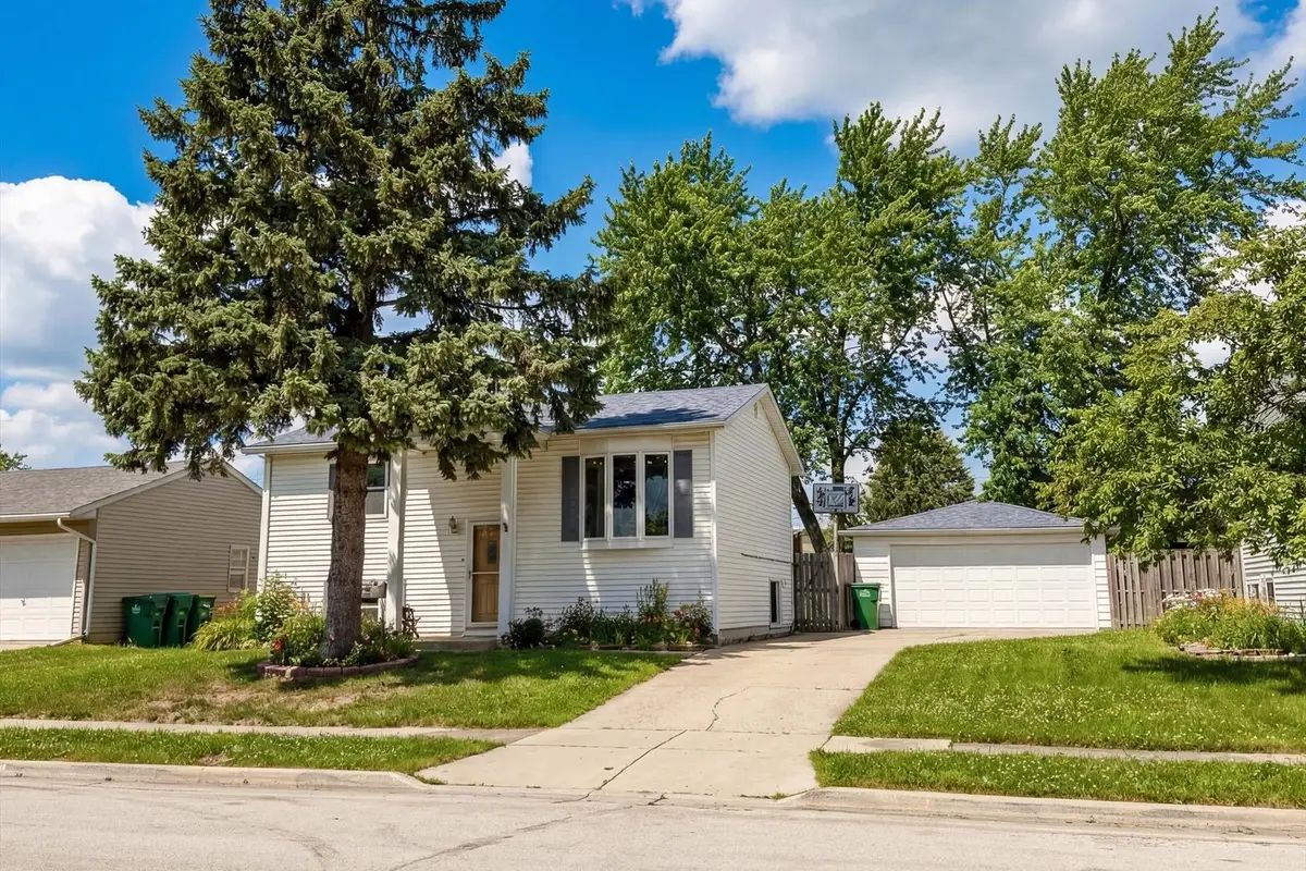 212 Pell Avenue, Romeoville, IL 60446 - #1
