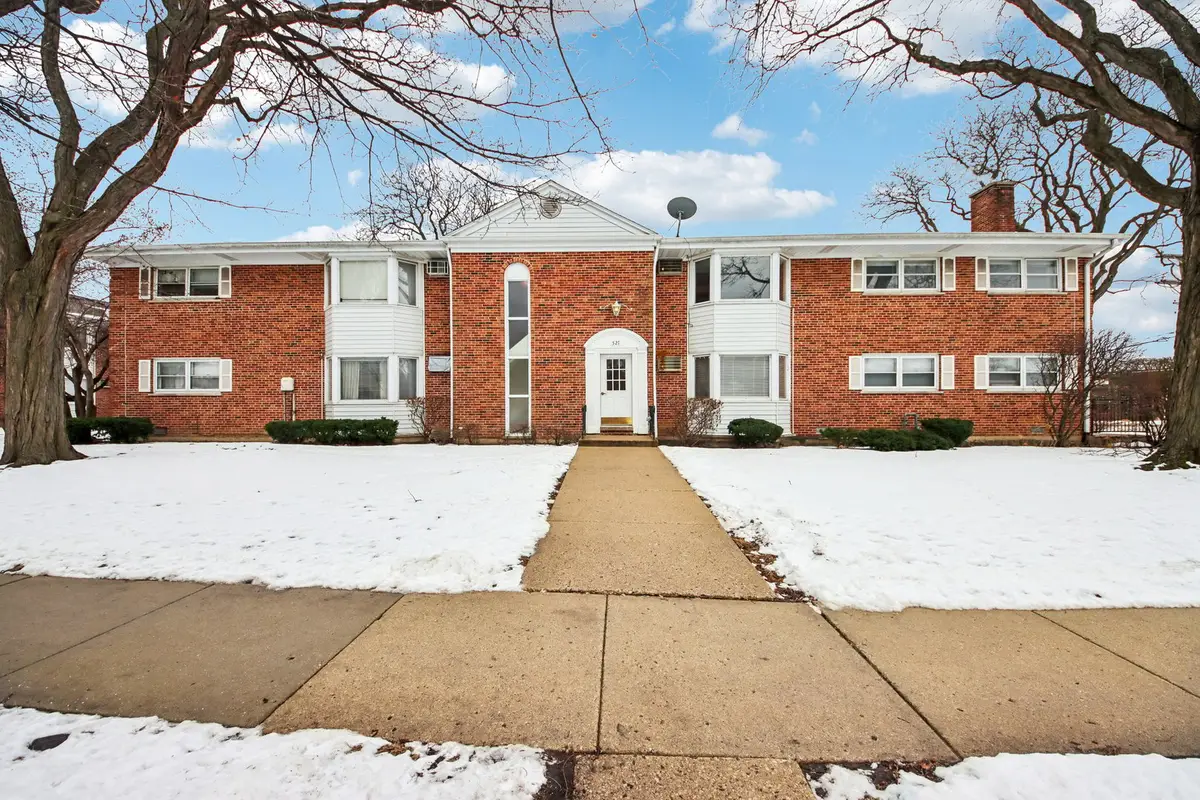 527 W Eastman Street #2C, Arlington Heights, IL 60005 - Image #1